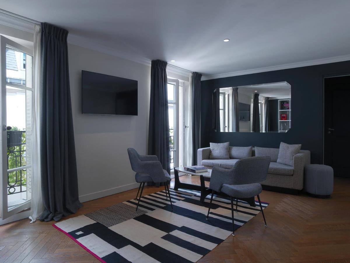 Signature Suite