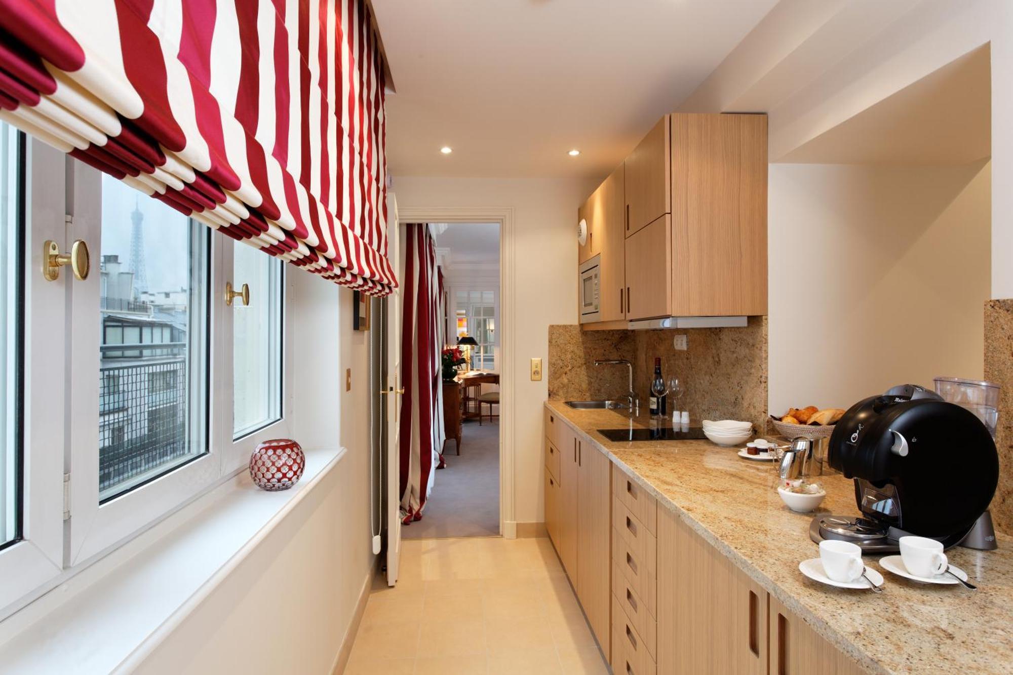 Eiffel Tower Terrace Suite