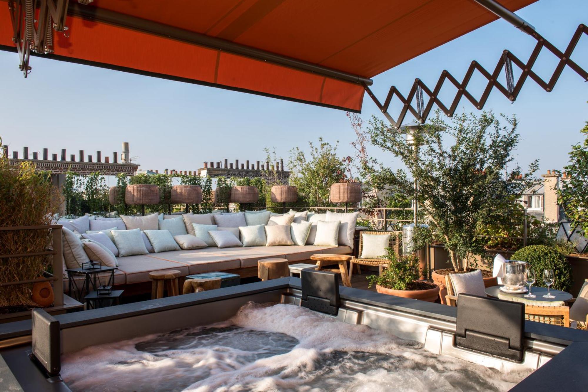 Two-Bedroom Suite - Eiffel Tower view and Terrace