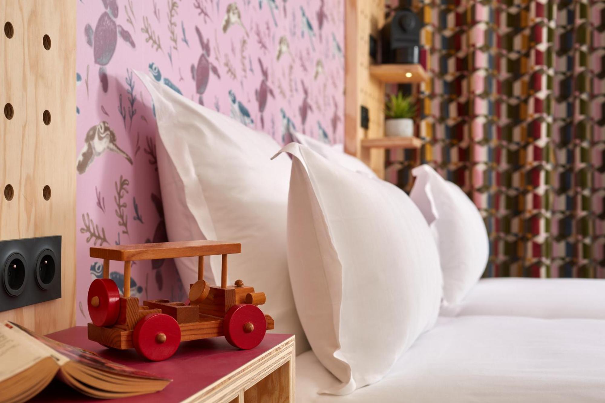 Large Double Room with access to Steam Bath included