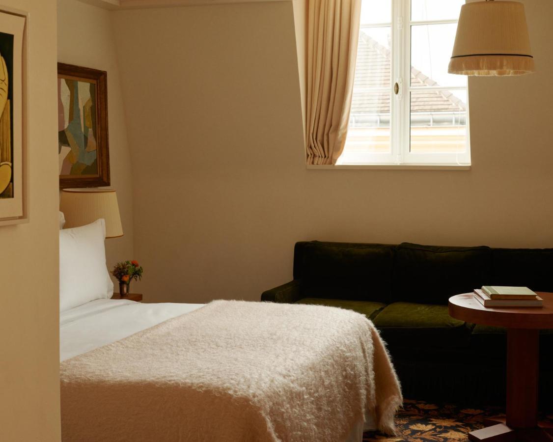 Suite Voltaire