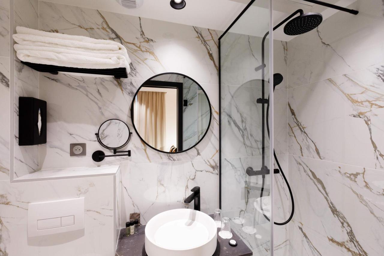 Superior Double Room with Pool Access