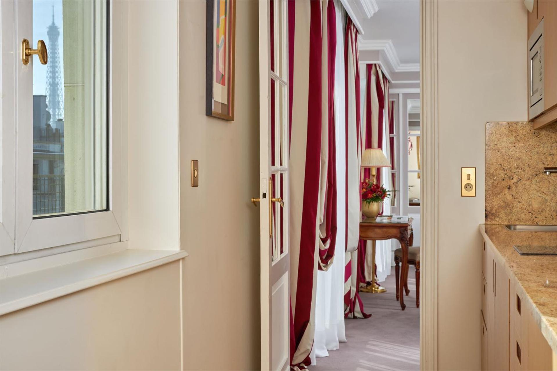 Eiffel Tower Terrace Suite