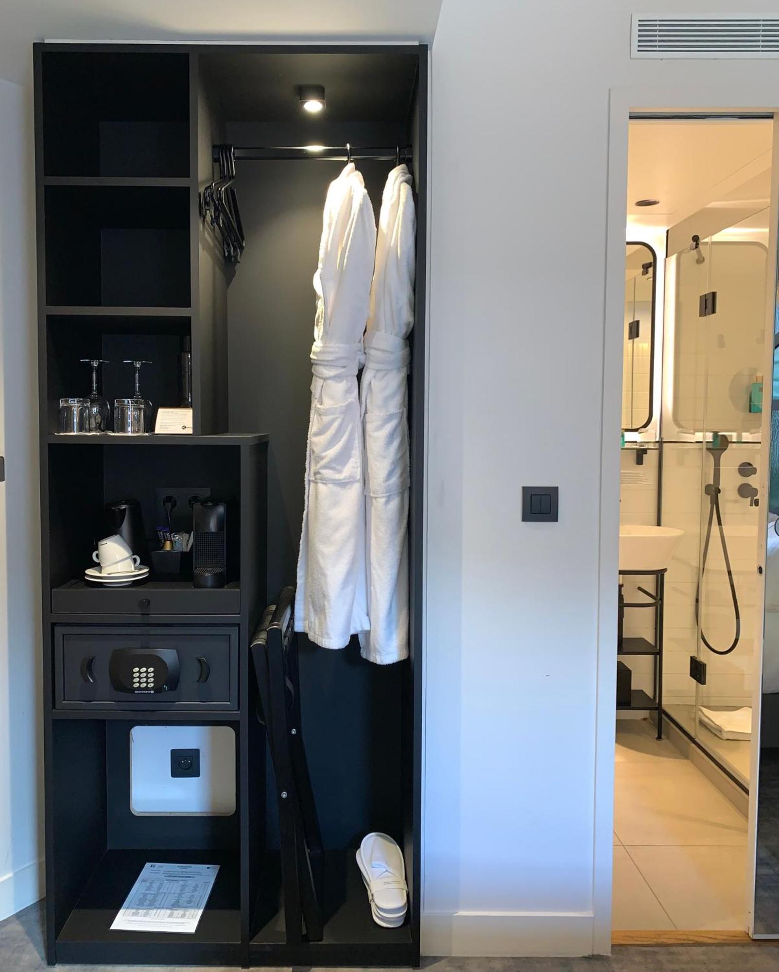 Family Room Shower