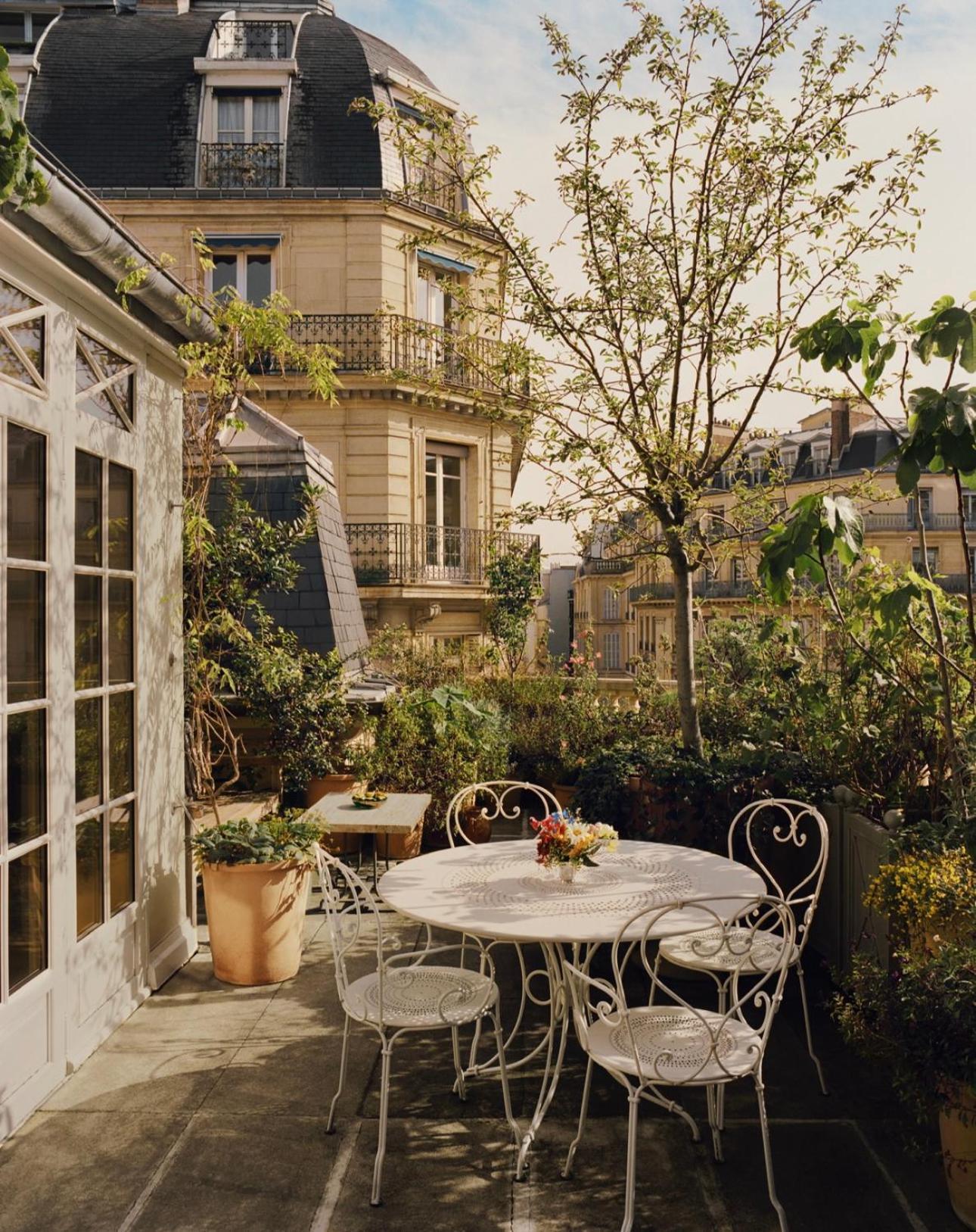 Suite Voltaire