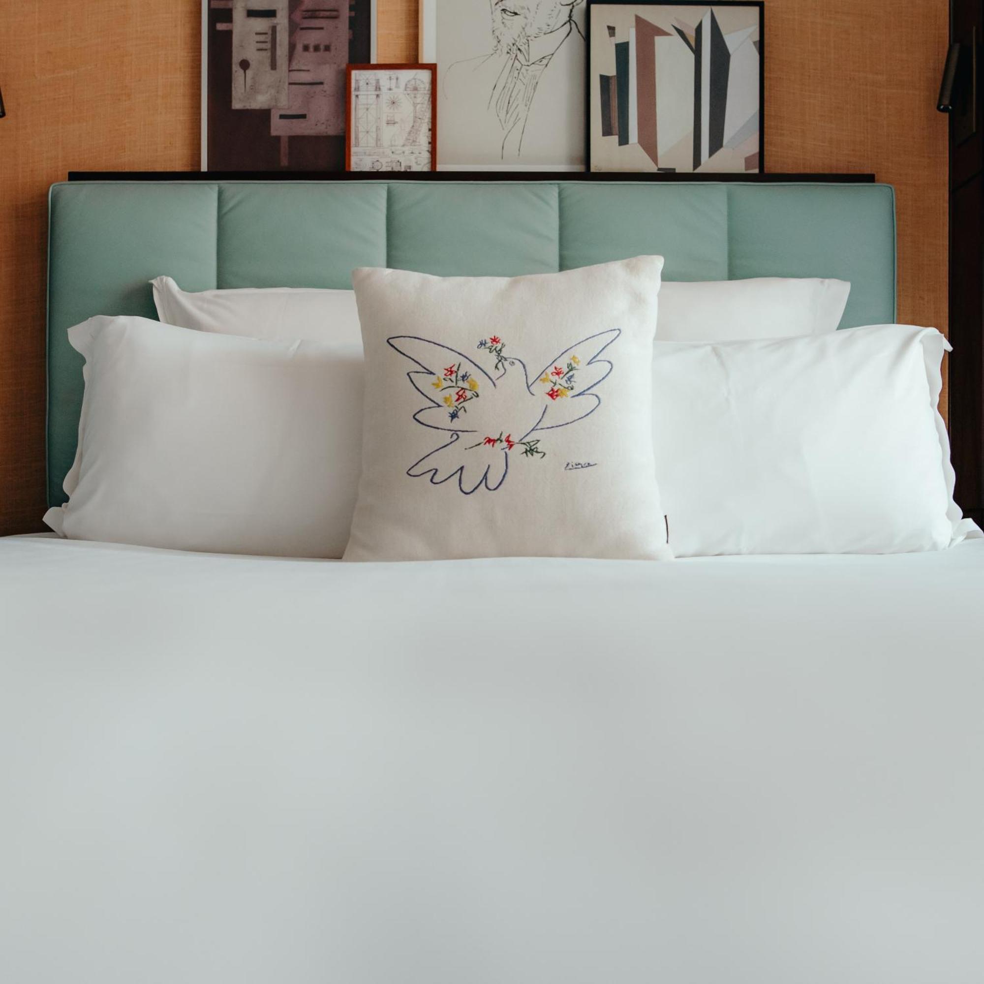Standard Double Room with Pool access