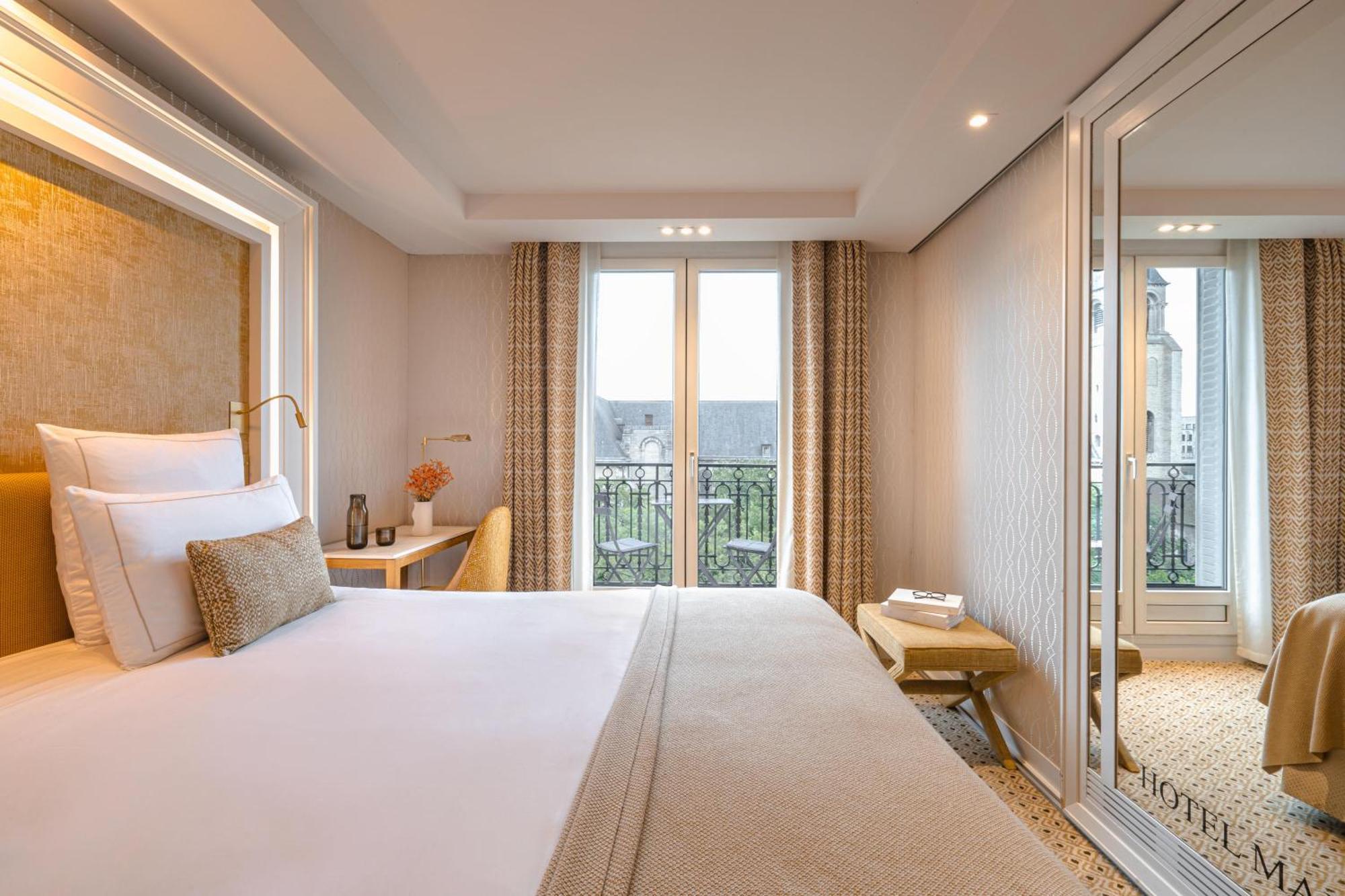 Superior Room Saint-Germain-des-Prés Church View