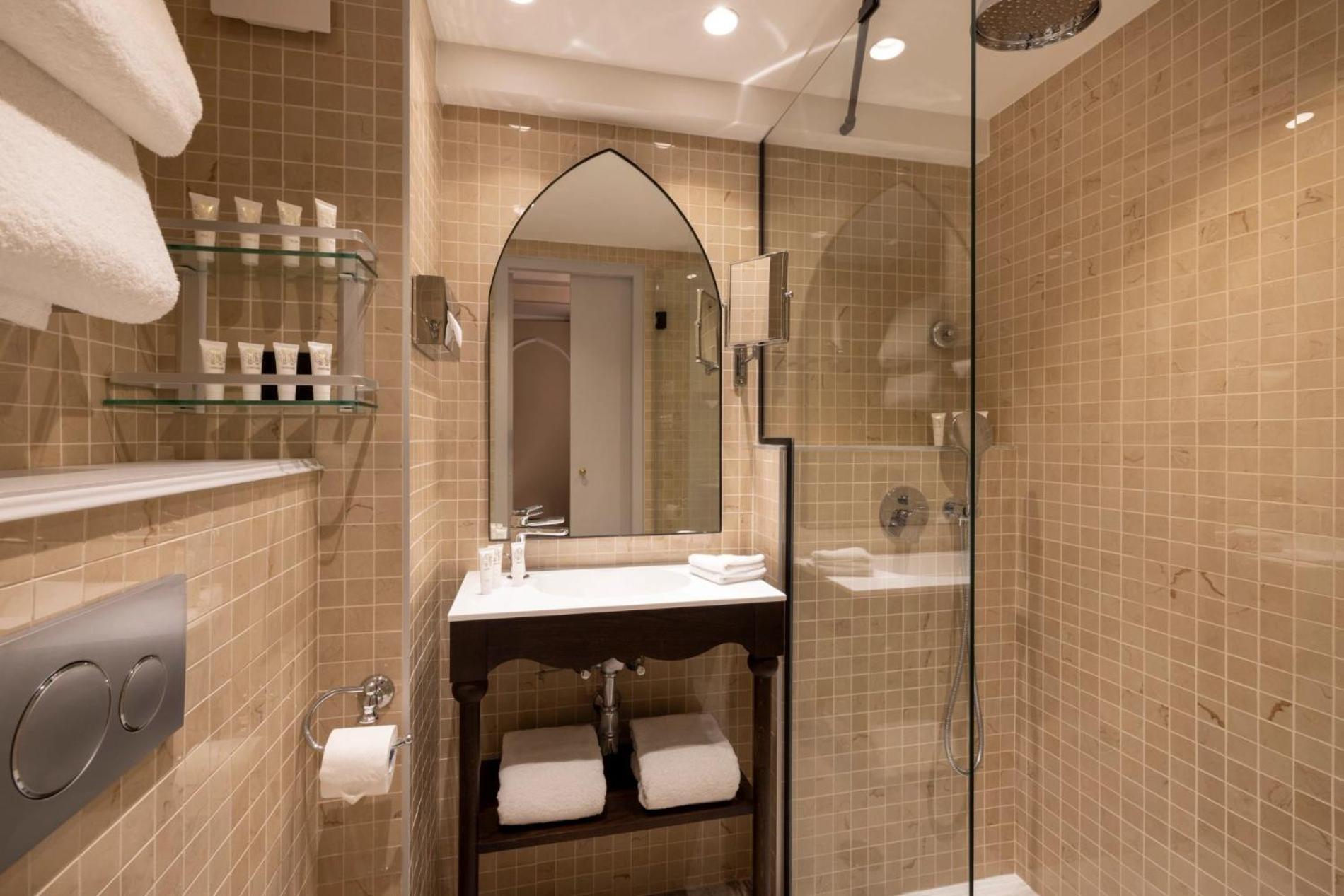 Three-Bedroom Apartment Private Pool