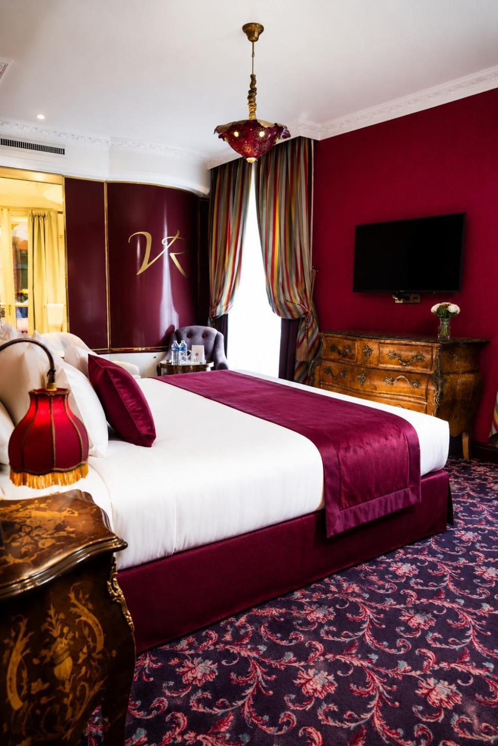 Junior Suite Spa Bath