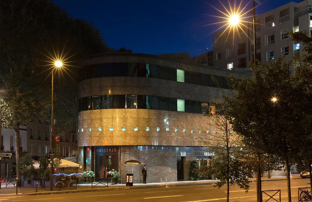 Hotel Square-1