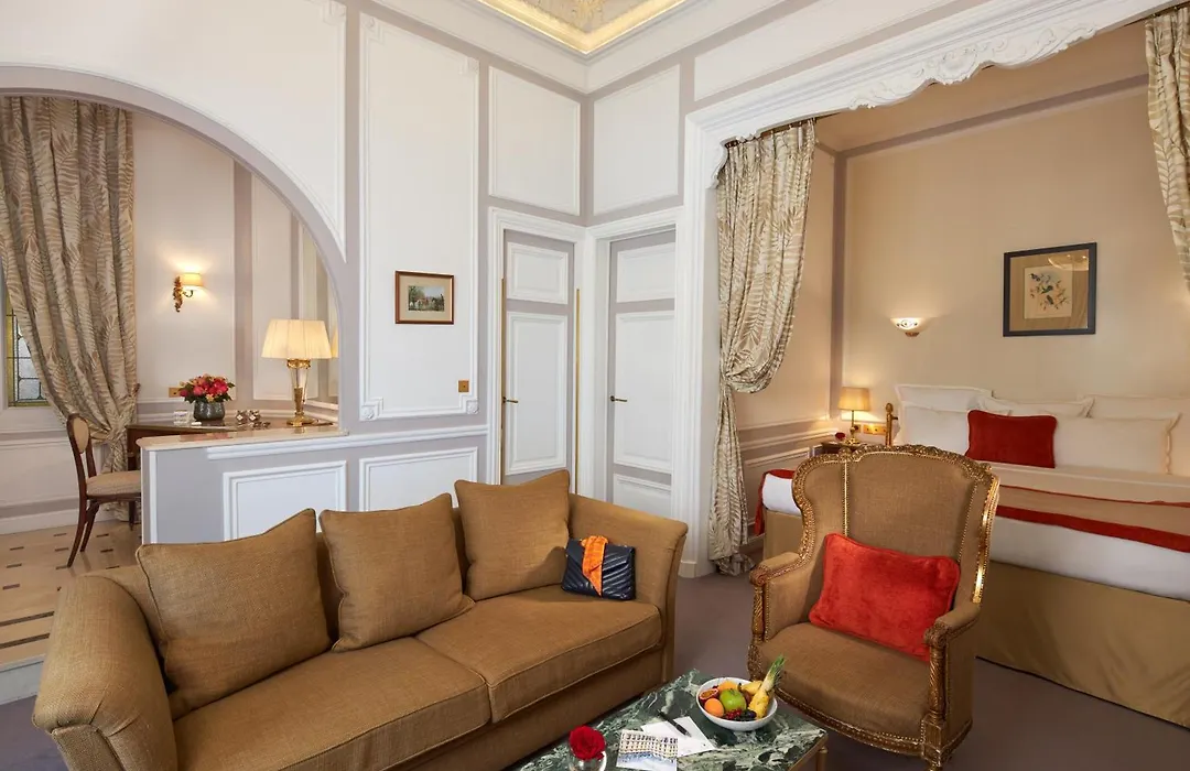 Hotel Regina Louvre-1