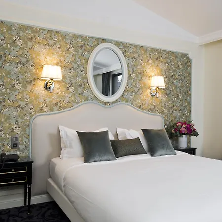 Hotel Saint-Petersbourg Opera & Spa-3