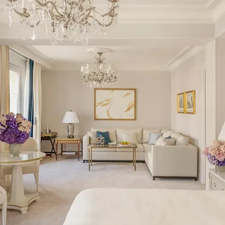 Four Seasons Hotel George V Paris-3