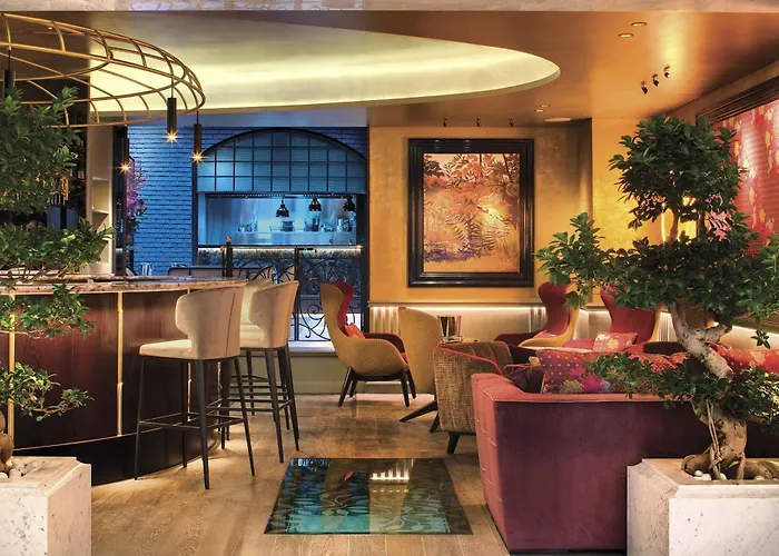 La Demeure Montaigne Hotel Paris