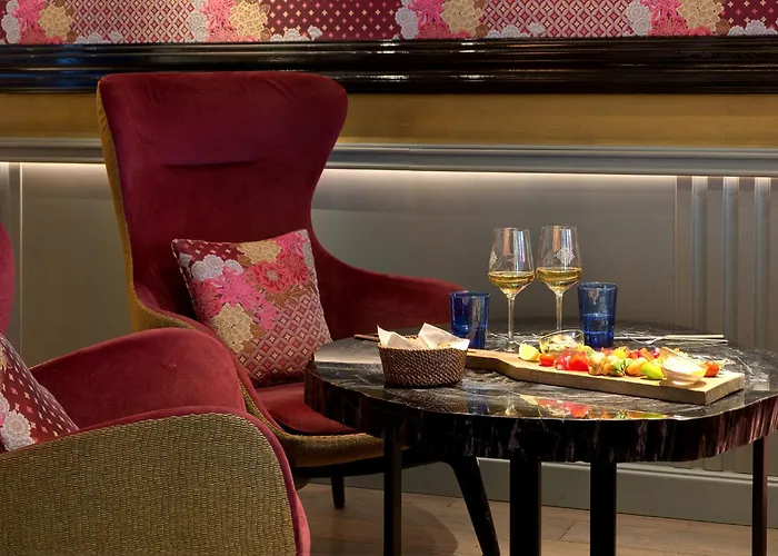 La Demeure Montaigne Hotel Paris